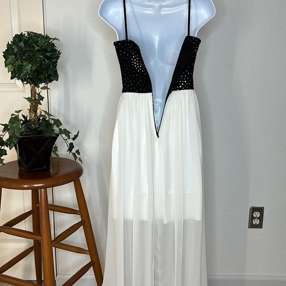 City Triangles Homecoming Prom Dress | Blk/Wht | Size 5 - Picture 9 of 14